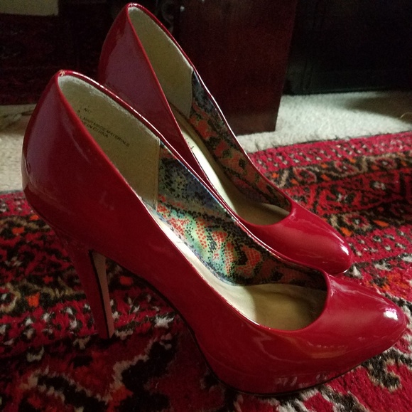 Heels - Picture 3 of 4